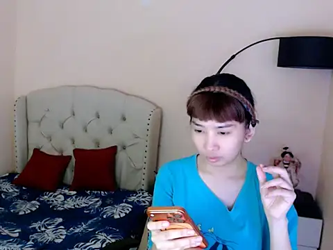 Snapshot of ShantalFoxxy_ chatting on July 6, 12:18 am ShantalFoxxy online show from July 6, 12:18 am