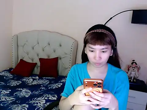 Snapshot of ShantalFoxxy_ chatting on July 7, 12:46 am ShantalFoxxy online show from July 7, 12:46 am