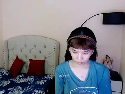 Snapshot of ShantalFoxxy_ chatting on July 14, 6:51 am ShantalFoxxy online show from July 14, 6:51 am
