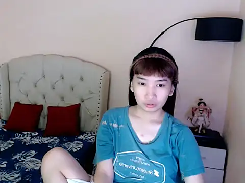 Snapshot of ShantalFoxxy_ chatting on July 21, 12:02 am ShantalFoxxy online show from July 21, 12:02 am