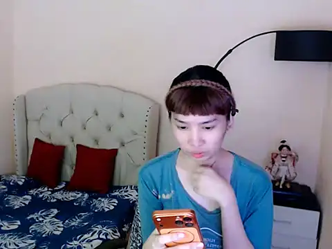 Snapshot of ShantalFoxxy_ chatting on August 4, 11:51 pm ShantalFoxxy online show from August 4, 11:51 pm