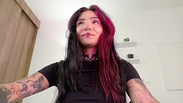 sara queen10 online show from April 28, 1:27 pm