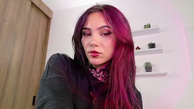 sara queen10 online show from April 29, 1:59 pm