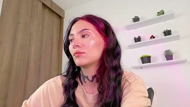 sara queen10 online show from April 30, 1:06 pm