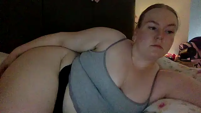 Snapshot of gracelovesxx chatting on June 23, 6:00 am gracelovesxx online show from June 23, 6:00 am