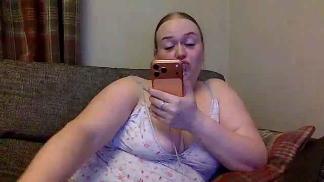 Snapshot of gracelovesxx chatting on July 31, 10:09 pm gracelovesxx online show from July 31, 10:09 pm