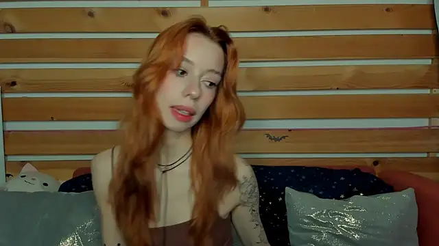 Lori Williams online show from January 17, 1:10 am