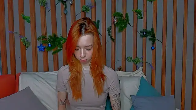 Lori Williams online show from February 4, 1:00 am