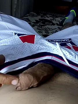 Julian2236 online show from December 5, 12:30 am