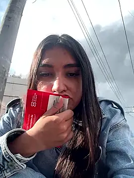 sweet artemiis online show from February 27, 9:15 pm