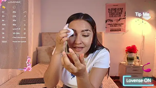 Snapshot of sweet_artemiis chatting on June 26, 8:02 pm sweet artemiis online show from June 26, 8:02 pm