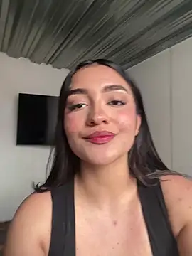 Snapshot of sweet_artemiis chatting on July 14, 8:03 pm sweet artemiis online show from July 14, 8:03 pm