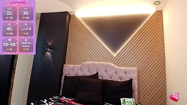 Snapshot of angelita_martins chatting on November 22, 8:41 pm angelita martins online show from November 22, 8:41 pm