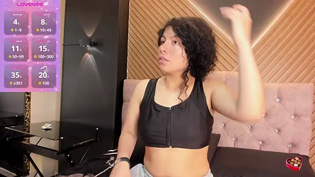 Snapshot of angelita_martins chatting on November 24, 8:41 pm angelita martins online show from November 24, 8:41 pm