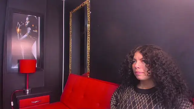 Snapshot of angelita_martins chatting on December 15, 8:24 pm angelita martins online show from December 15, 8:24 pm