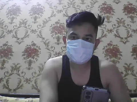 Snapshot of NIVAN_7251 chatting on September 15, 6:52 pm NIVAN 7251 online show from September 15, 6:52 pm