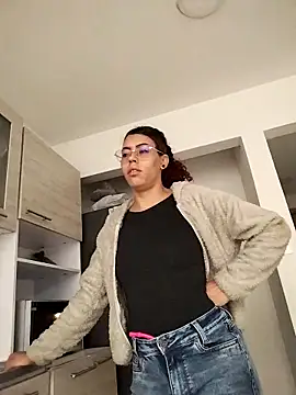 Pamelamiler   online show from October 30, 11:55 am