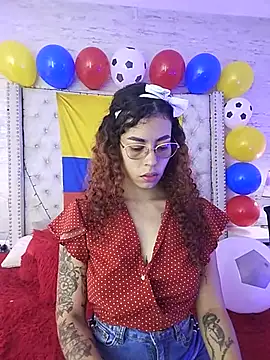 Pamelamiler   online show from June 25, 1:15 pm