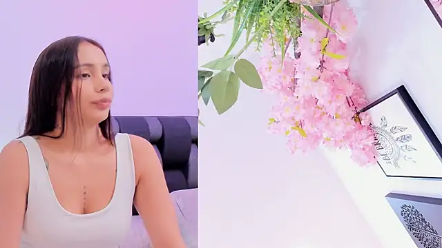 Snapshot of maily_zanss chatting on July 17, 8:03 pm maily zanss online show from July 17, 8:03 pm