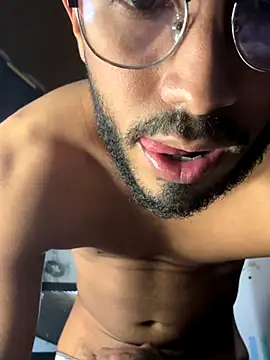 Snapshot of TU-MORENOO chatting on September 28, 9:09 pm TU-MORENOO online show from September 28, 9:09 pm