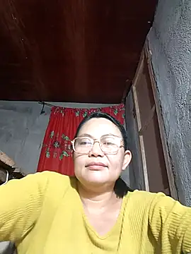 Everleigh mom online show from October 19, 12:17 pm