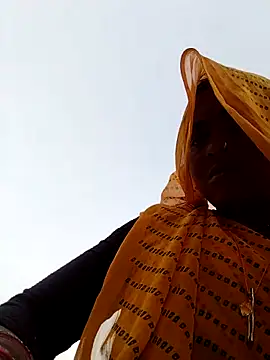 Snapshot of Hot_yasha chatting on October 9, 3:48 am Hot yasha online show from October 9, 3:48 am