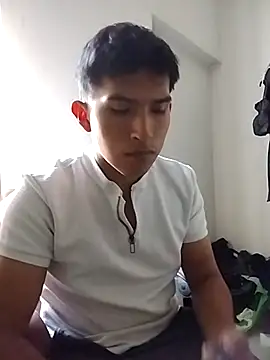 Snapshot of Highjkki chatting on January 14, 11:20 pm Highjkki online show from January 14, 11:20 pm