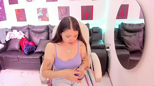 Snapshot of iam_sammy_01 chatting on September 10, 11:54 am iam sammy 01 online show from September 10, 11:54 am