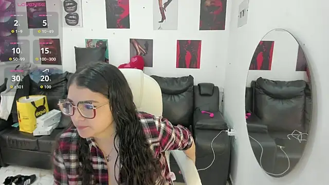 Snapshot of iam_sammy_01 chatting on December 3, 12:14 pm iam sammy 01 online show from December 3, 12:14 pm