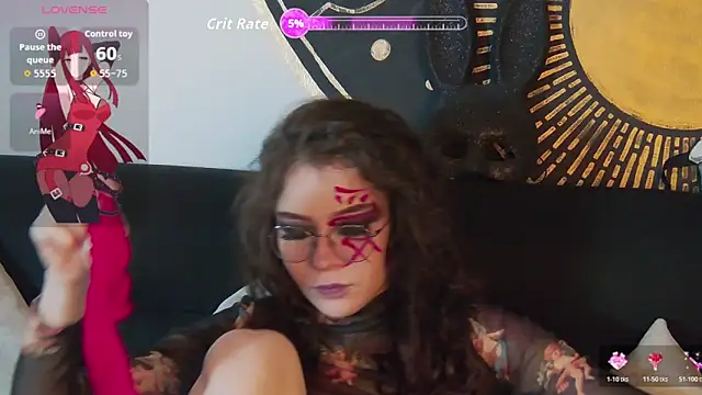 RavennMoonn online show from October 25, 8:36 pm