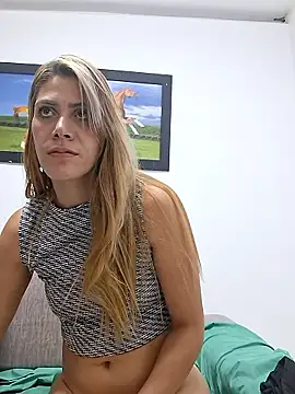 Snapshot of Elianasuarezz chatting on September 23, 10:46 pm Elianasuarezz online show from September 23, 10:46 pm