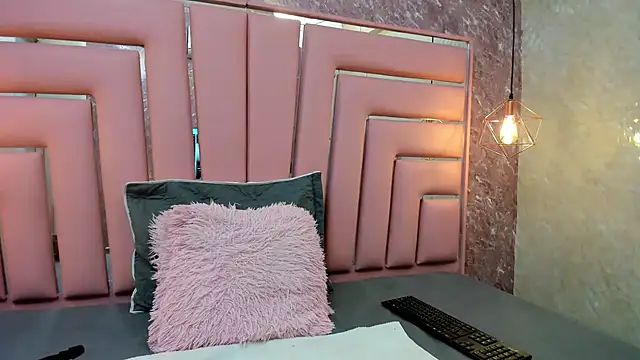 ALYANNA HOT  online show from January 9, 11:57 am