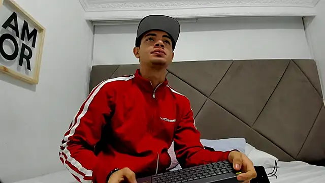 Snapshot of andrew_colleman chatting on September 30, 3:11 am andrew colleman online show from September 30, 3:11 am