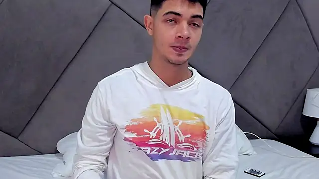 Snapshot of andrew_colleman chatting on November 4, 7:29 am andrew colleman online show from November 4, 7:29 am