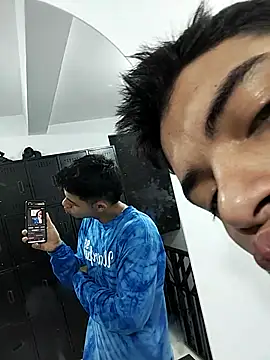 Snapshot of andrew_colleman chatting on November 26, 5:08 am andrew colleman online show from November 26, 5:08 am