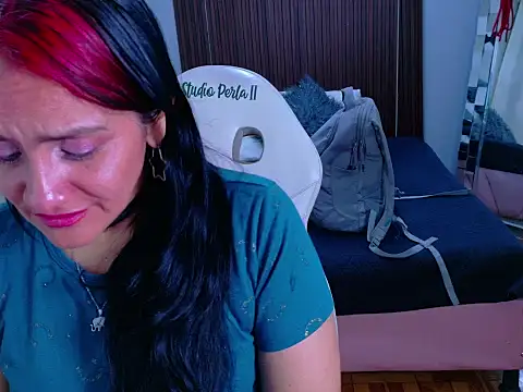 kataleya 29 online show from February 1, 4:05 pm