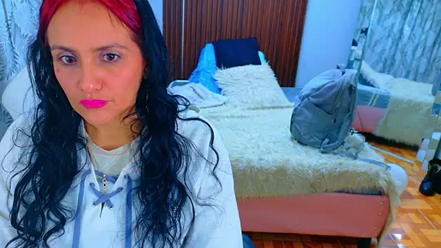 Snapshot of kataleya_29 chatting on May 6, 8:03 pm kataleya 29 online show from May 6, 8:03 pm