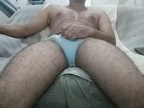 Snapshot of Rolludo_ chatting on May 11, 7:22 pm Rolludo online show from May 11, 7:22 pm