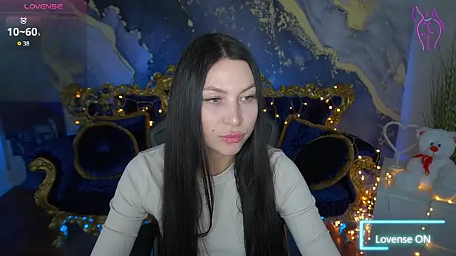 EliseVelour online show from March 3, 1:50 pm