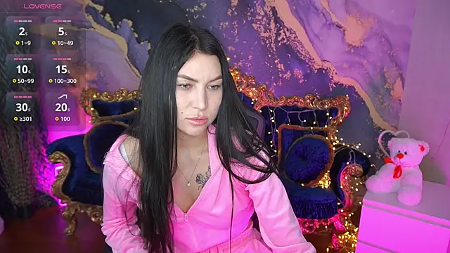 Snapshot of EliseVelour chatting on April 11, 1:37 pm EliseVelour online show from April 11, 1:37 pm