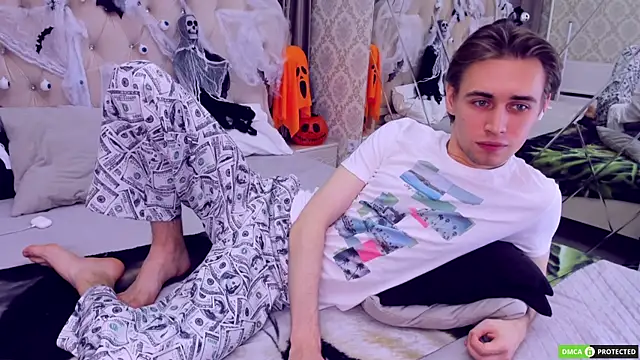 WilliamDyson online show from October 27, 3:32 am