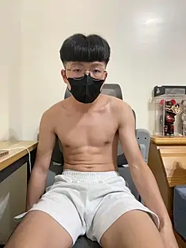 Snapshot of Allen20y chatting on June 19, 3:27 pm Allen20y online show from June 19, 3:27 pm