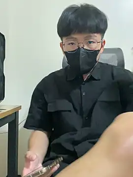 Snapshot of Allen20y chatting on July 2, 12:55 pm Allen20y online show from July 2, 12:55 pm