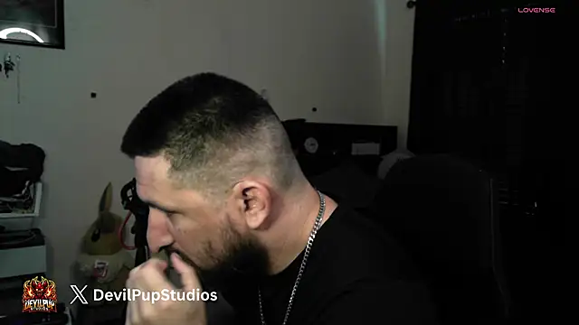 Snapshot of DevilPup75_ chatting on May 26, 6:59 pm DevilPup75 online show from May 26, 6:59 pm