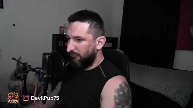 Snapshot of DevilPup75_ chatting on June 3, 4:48 am DevilPup75 online show from June 3, 4:48 am