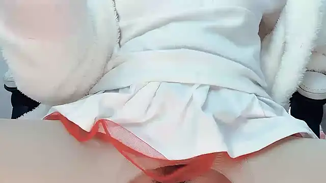 Snapshot of Eloise131499 chatting on November 20, 1:06 am Eloise131499 online show from November 20, 1:06 am