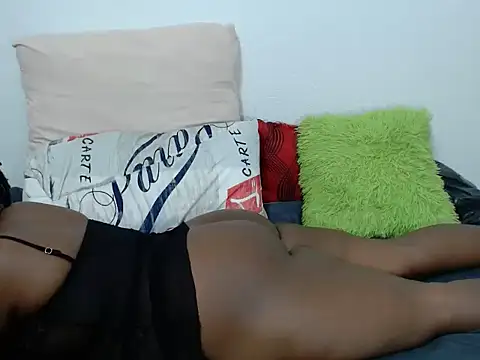 Snapshot of QueenRomaxx1 chatting on October 1, 4:18 am QueenRomaxx1 online show from October 1, 4:18 am