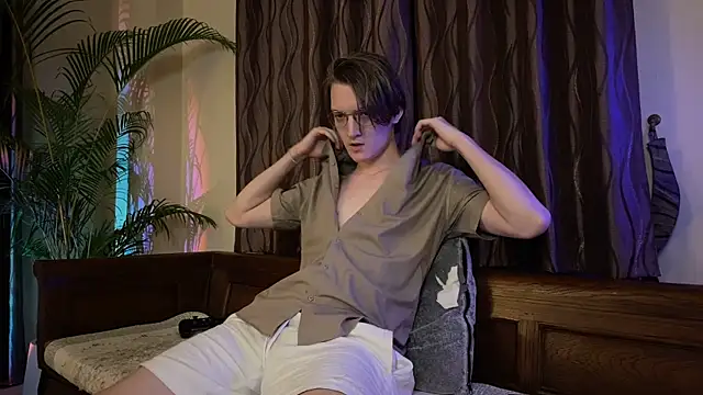 Snapshot of KellyTwink chatting on July 2, 5:30 pm KellyTwink online show from July 2, 5:30 pm