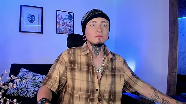 Snapshot of tyler_jones_ chatting on September 16, 4:24 am tyler jones online show from September 16, 4:24 am