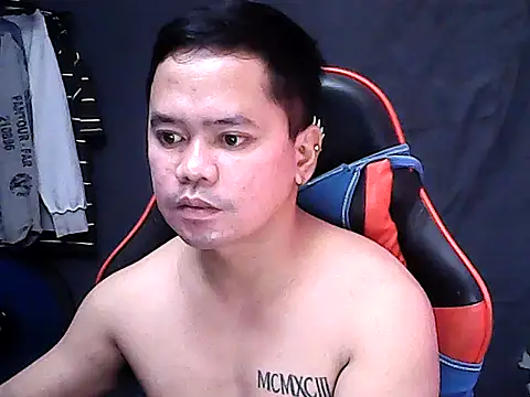 Snapshot of sweet_sexyasian69 chatting on May 10, 9:53 pm sweet sexyasian69 online show from May 10, 9:53 pm